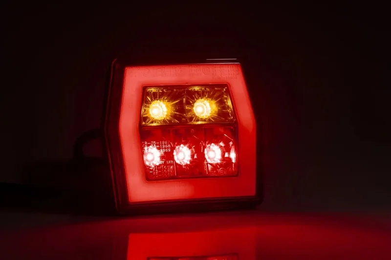 LED compact achterlicht zonder kentekenlicht | 12-36v | 100cm. kabel | V10C3-710-V10C3-710-4