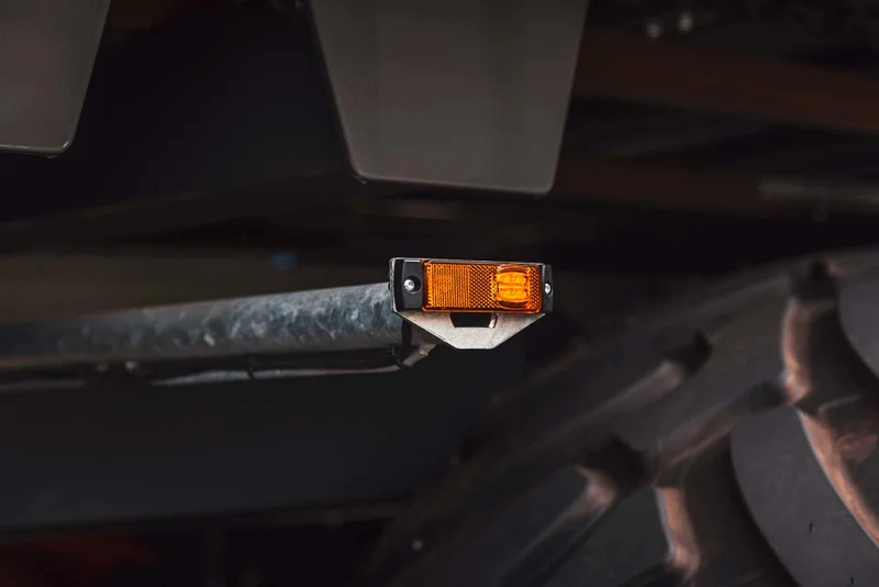 LED markeringsverlichting amber | 12-24v | 50cm. kabel | M10MV-190A-M10MV-190A-4