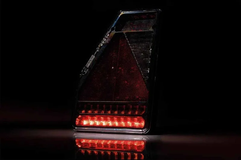 Links | LED achterlicht | canbusProof | driehoek model | 12v | 5-functie 5-PIN | VC-3301B5CAN-VC-3301B5CAN-5