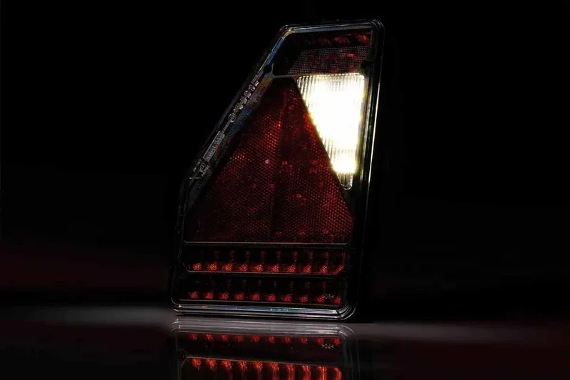 Links | LED achterlicht | canbusProof | driehoek model | 12v | 5-functie 5-PIN | VC-3301B5CAN-VC-3301B5CAN-8