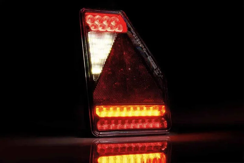 Rechts | LED achterlicht driehoek | 12v | 6-functie | 6-PIN | VC-3302B6-VC-3302B6-3