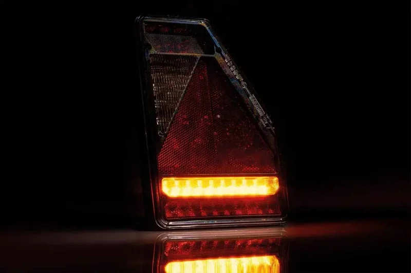 Rechts | LED achterlicht driehoek | 12v | 6-functie | 6-PIN | VC-3302B6-VC-3302B6-4