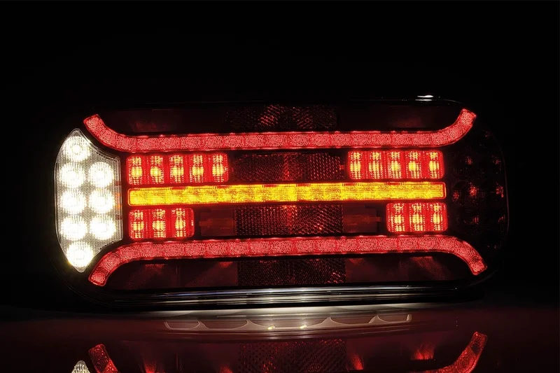 Rechts | LED achterlicht met rechthoek reflector & kentekenverlichting | 12-24v | VC-3012-VC-3012-5