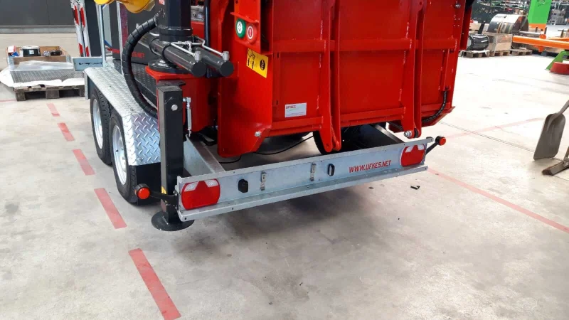 Slimline Trailer lamp | 12-24v | (EU200LR2) Twin Pack | EU200 LR2-EU200 LR2-4